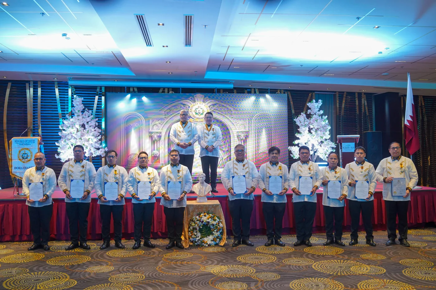 Knights of Rizal Doha Chapter honorees holding certificates
